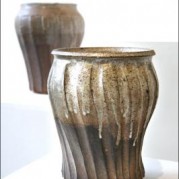 Krukor - Stengods. Vedeldade. Shinoglasyr. H. 30 cm